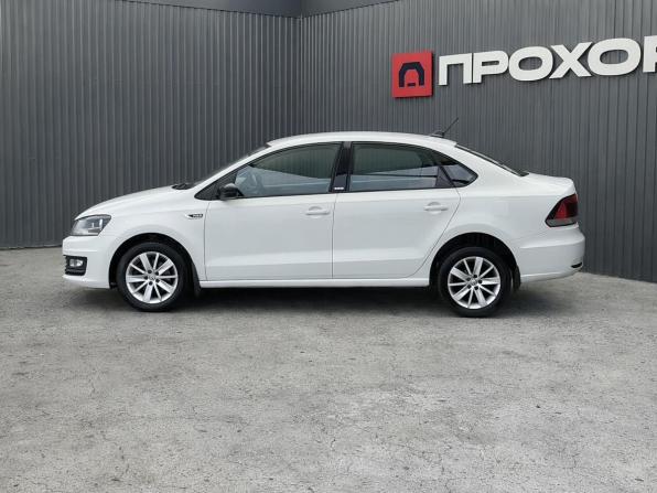 Volkswagen Polo V Рестайлинг с пробегом 2017 года, цена 927 000 рублей, 158141 км, седан, Автокод Объявления