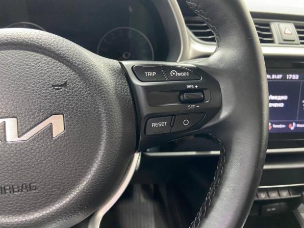 Kia Rio IV Рестайлинг с пробегом 2021 года, цена 1 765 000 рублей, 39612 км, хэтчбек, Автокод Объявления