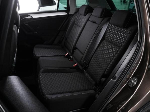 Volkswagen Tiguan II с пробегом 2018 года, цена 2 168 000 рублей, 157739 км, внедорожник, Автокод Объявления