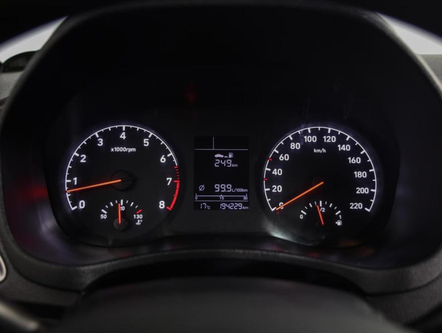 Hyundai Solaris II Санкт-Петербург  - изображение 12