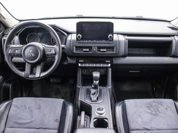 Mitsubishi L200 VI с пробегом 2024 года, цена 4 470 000 рублей, 48180 км, offers.body_type.unknown, Автокод Объявления