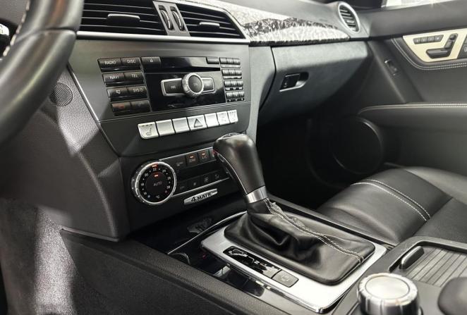 Mercedes-Benz C-Класс III (W204) Рестайлинг с пробегом 2013 года, цена 1 580 000 рублей, 297964 км, седан, Автокод Объявления