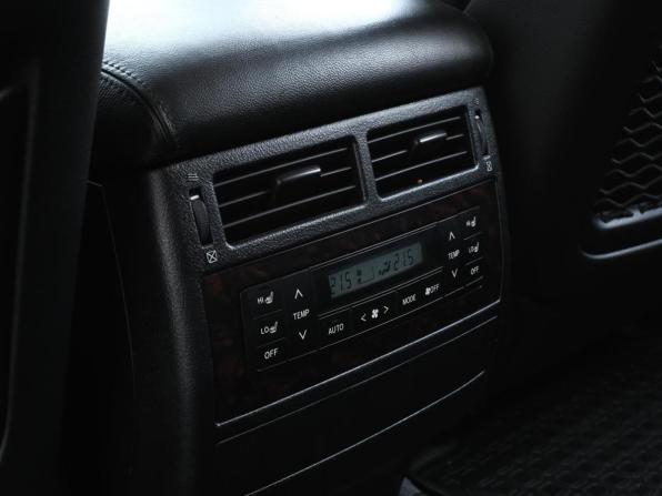 Toyota Land Cruiser 200 Series с пробегом 2011 года, цена 3 430 000 рублей, 238408 км, внедорожник, Автокод Объявления
