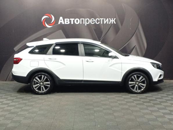 Lada (ВАЗ) Vesta I с пробегом 2021 года, цена 1 090 000 рублей, 135594 км, универсал, Автокод Объявления