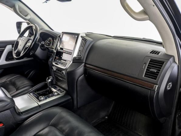 Toyota Land Cruiser 200 Series Рестайлинг 2 с пробегом 2020 года, цена 7 580 000 рублей, 136625 км, внедорожник, Автокод Объявления