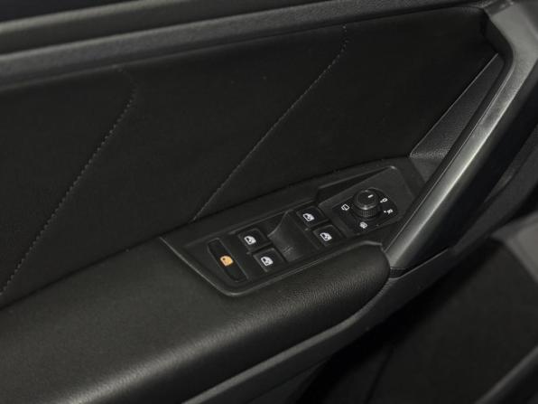 Volkswagen Tiguan II с пробегом 2018 года, цена 2 399 000 рублей, 178565 км, внедорожник, Автокод Объявления