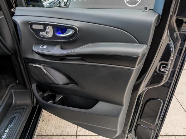 Mercedes-Benz V-Класс III (W447) Рестайлинг 2 с пробегом 2025 года, цена 12 200 000 рублей, 23068 км, минивэн, Автокод Объявления
