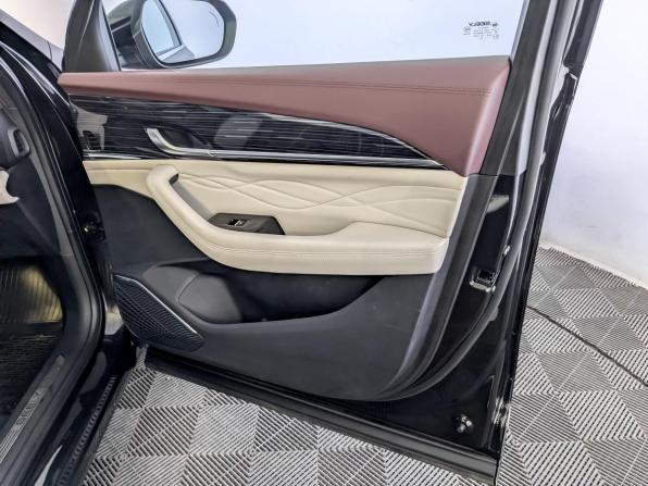 Geely Monjaro I с пробегом 2023 года, цена 3 315 000 рублей, 49262 км, внедорожник, Автокод Объявления