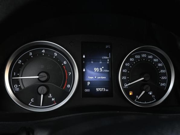 Toyota Corolla XI (E160 E170 E180) Рестайлинг 1 с пробегом 2018 года, цена 1 575 000 рублей, 97073 км, седан, Автокод Объявления