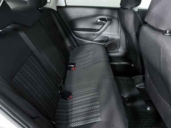 Volkswagen Polo V Рестайлинг с пробегом 2015 года, цена 965 000 рублей, 145000 км, седан, Автокод Объявления