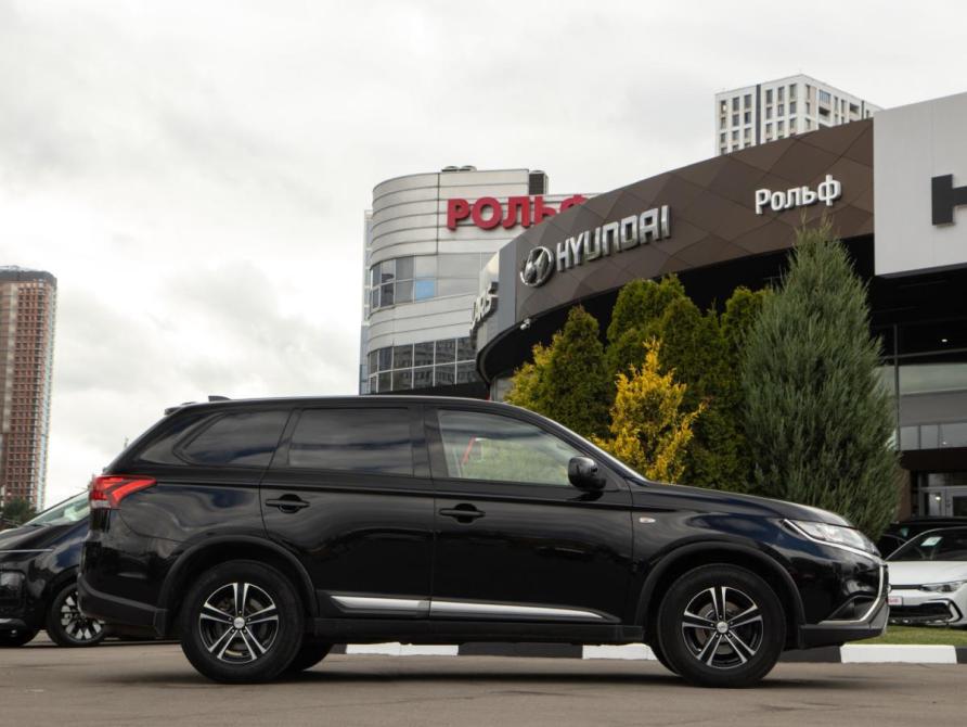 Mitsubishi Outlander III Рестайлинг 3 Москва  - изображение 3