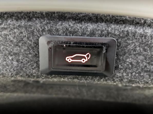 Mazda 6 III (GJ) Рестайлинг с пробегом 2017 года, цена 2 195 000 рублей, 109072 км, седан, Автокод Объявления