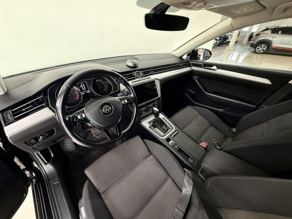 Volkswagen Passat B8 с пробегом 2018 года, цена 2 190 000 рублей, 216701 км, универсал, Автокод Объявления