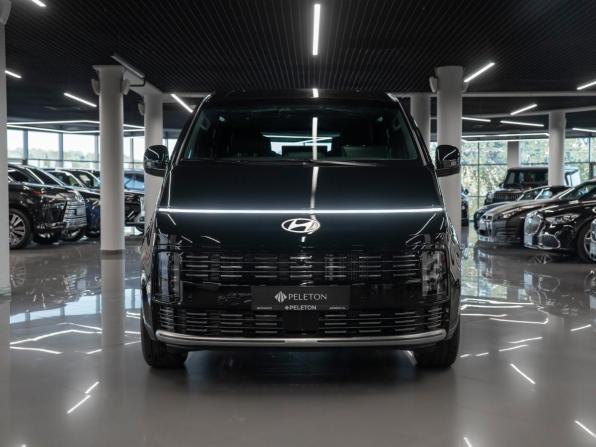 Hyundai Staria I Рестайлинг с пробегом 2026 года, цена 7 900 000 рублей, 46 км, минивэн, Автокод Объявления