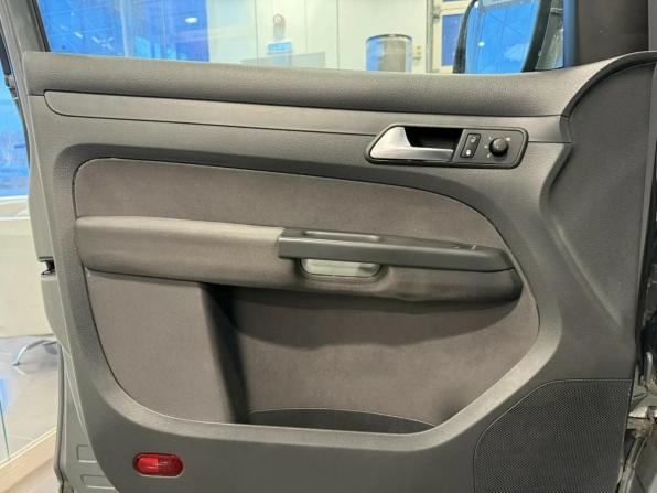 Volkswagen Caddy III Рестайлинг с пробегом 2011 года, цена 979 000 рублей, 146906 км, минивэн, Автокод Объявления