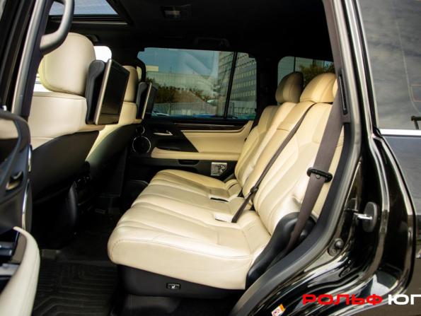 Lexus LX III Рестайлинг 2 с пробегом 2016 года, цена 6 800 000 рублей, 203131 км, внедорожник, Автокод Объявления