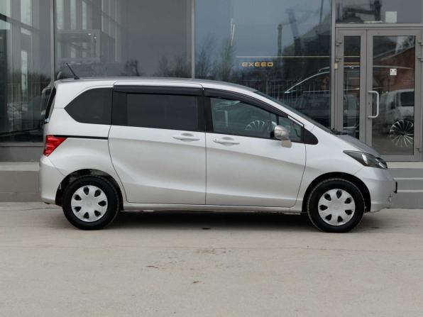 Honda Freed I с пробегом 2011 года, цена 955 000 рублей, 169700 км, компактвэн, Автокод Объявления