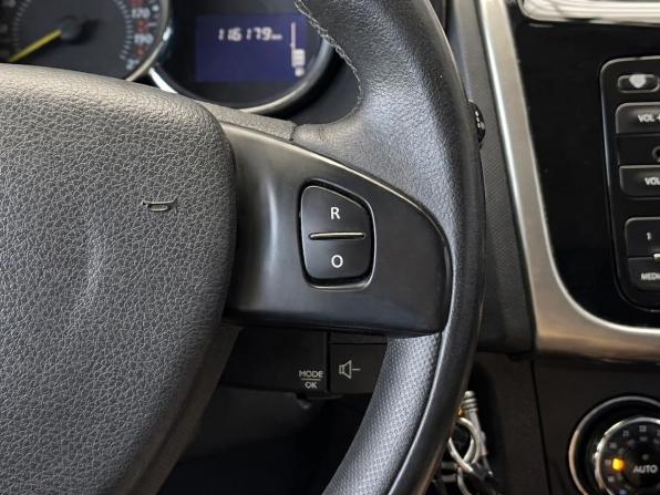 Renault Sandero II с пробегом 2016 года, цена 887 000 рублей, 116179 км, хэтчбек, Автокод Объявления