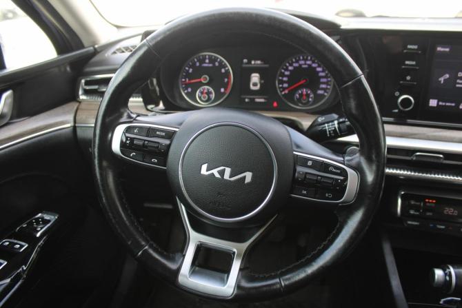 Kia K5 III с пробегом 2022 года, цена 2 555 000 рублей, 79000 км, седан, Автокод Объявления