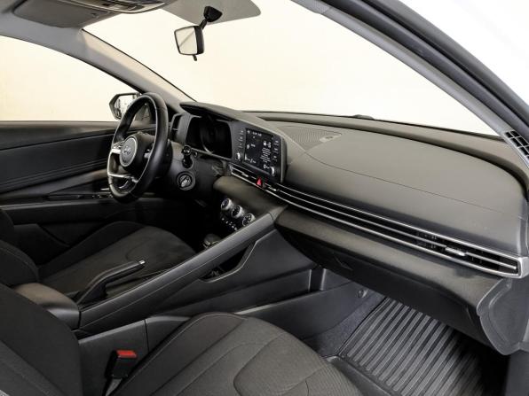 Hyundai Elantra VII (CN7) с пробегом 2022 года, цена 1 990 000 рублей, 58162 км, седан, Автокод Объявления