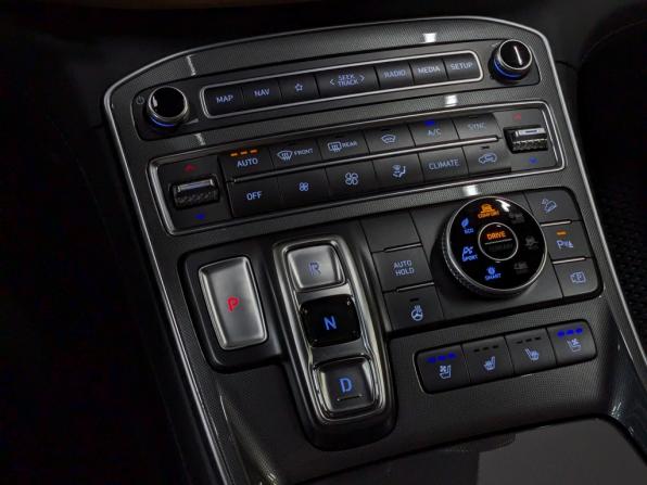 Hyundai Santa Fe IV Рестайлинг с пробегом 2021 года, цена 3 935 000 рублей, 37714 км, внедорожник, Автокод Объявления