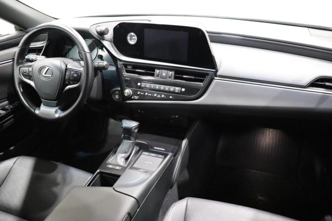 Lexus ES VII Рестайлинг с пробегом 2021 года, цена 3 410 000 рублей, 91269 км, седан, Автокод Объявления