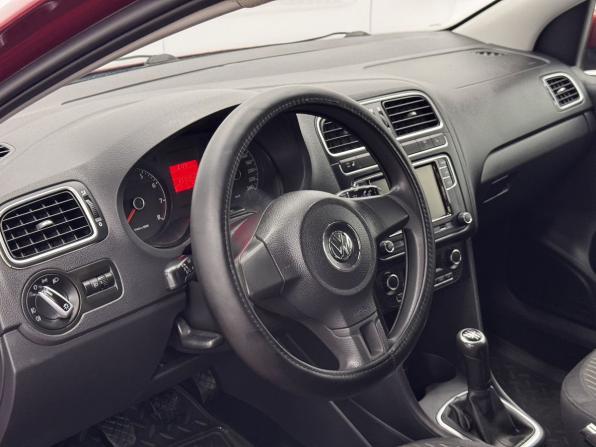 Volkswagen Polo V с пробегом 2011 года, цена 690 000 рублей, 237244 км, седан, Автокод Объявления