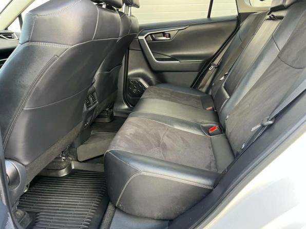 Toyota RAV4 V (XA50) с пробегом 2022 года, цена 3 069 000 рублей, 129456 км, внедорожник, Автокод Объявления