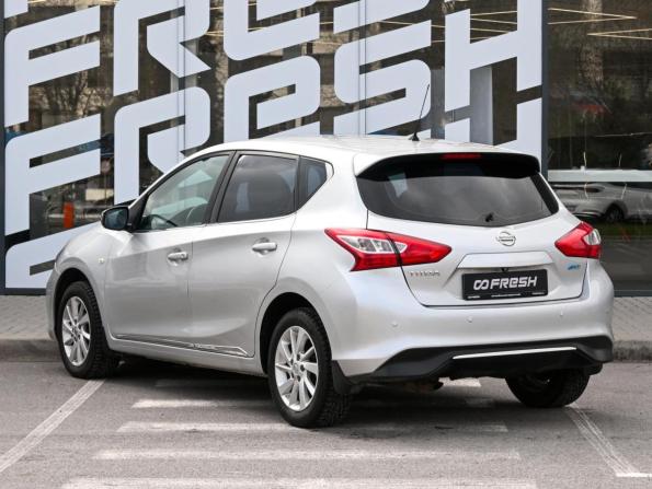 Nissan Tiida II с пробегом 2015 года, цена 1 064 900 рублей, 159948 км, хэтчбек, Автокод Объявления