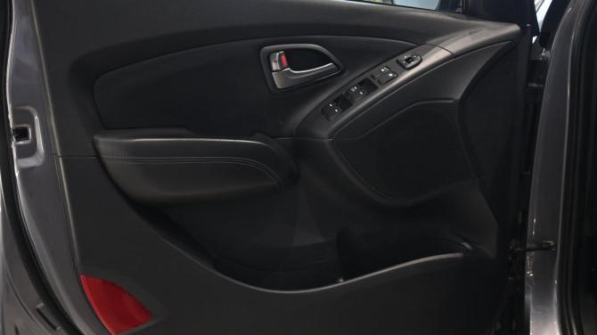 Hyundai ix35 I Рестайлинг с пробегом 2014 года, цена 1 395 000 рублей, 203000 км, внедорожник, Автокод Объявления