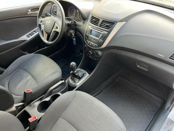 Hyundai Solaris I Рестайлинг с пробегом 2016 года, цена 699 000 рублей, 172954 км, седан, Автокод Объявления