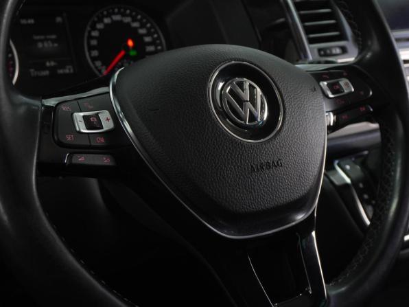 Volkswagen Multivan T6 с пробегом 2018 года, цена 4 899 000 рублей, 171269 км, минивэн, Автокод Объявления