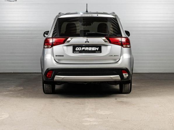 Mitsubishi Outlander III Рестайлинг 2 с пробегом 2015 года, цена 1 855 000 рублей, 169117 км, внедорожник, Автокод Объявления
