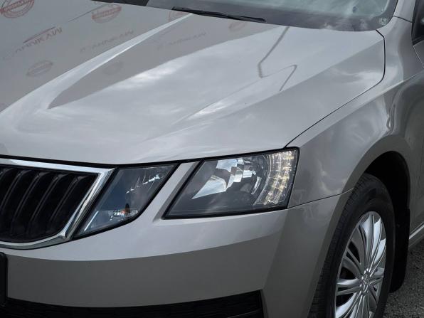 Skoda Octavia III (A7) Рестайлинг с пробегом 2017 года, цена 1 369 000 рублей, 160050 км, лифтбек, Автокод Объявления