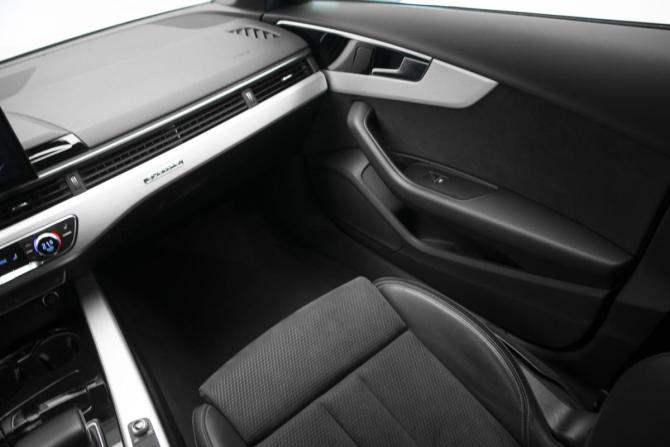Audi A4 V (B9) Рестайлинг с пробегом 2021 года, цена 3 997 000 рублей, 71446 км, седан, Автокод Объявления