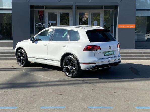 Volkswagen Touareg II Рестайлинг с пробегом 2017 года, цена 3 095 000 рублей, 162033 км, внедорожник, Автокод Объявления