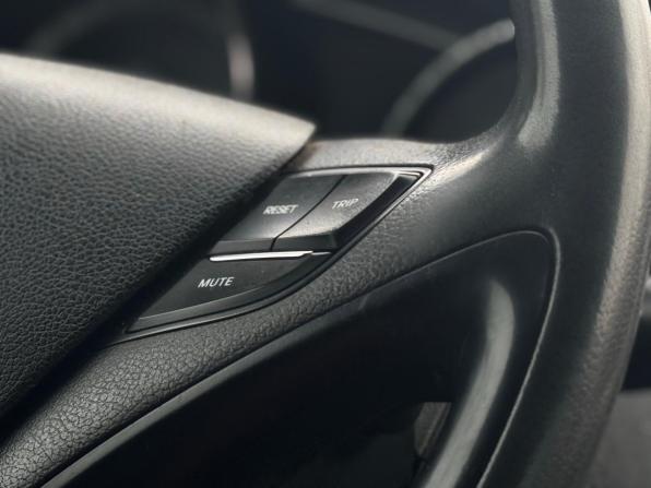 Hyundai Sonata VI (YF) с пробегом 2010 года, цена 999 000 рублей, 253704 км, седан, Автокод Объявления
