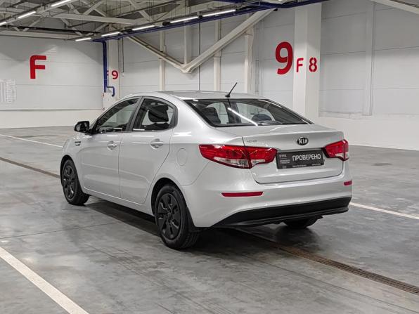 Kia Rio III Рестайлинг с пробегом 2016 года, цена 990 000 рублей, 92789 км, седан, Автокод Объявления