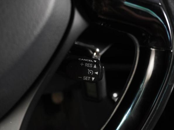 Toyota C-HR I с пробегом 2019 года, цена 2 549 000 рублей, 63198 км, внедорожник, Автокод Объявления