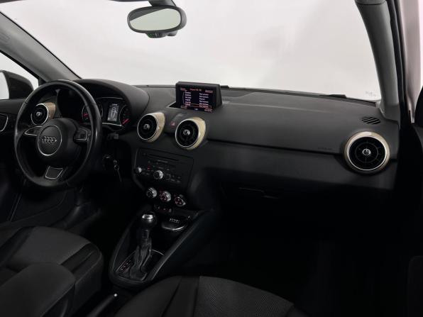 Audi A1 I (8X) с пробегом 2012 года, цена 1 032 575 рублей, 97500 км, хэтчбек, Автокод Объявления