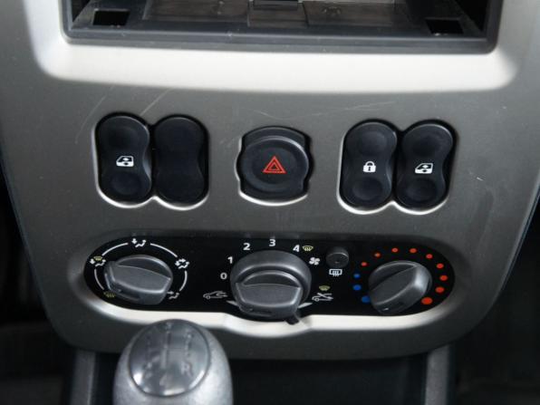 Renault Logan I Рестайлинг с пробегом 2012 года, цена 629 000 рублей, 31000 км, седан, Автокод Объявления