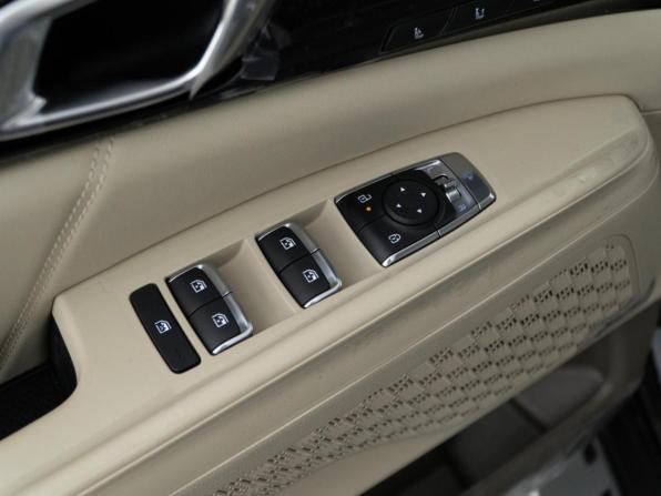 Kia Carnival IV Рестайлинг с пробегом 2026 года, цена 9 295 055 рублей, 23 км, минивэн, Автокод Объявления
