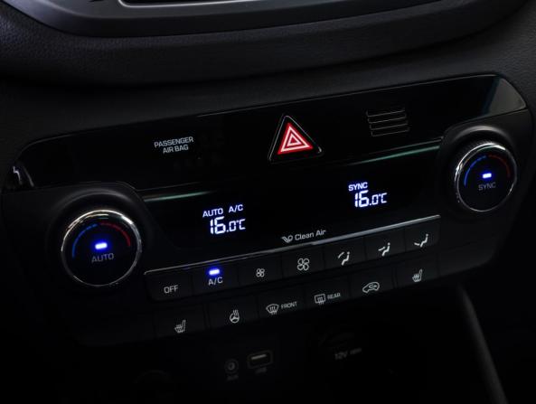 Hyundai Tucson III с пробегом 2016 года, цена 1 950 000 рублей, 160321 км, внедорожник, Автокод Объявления