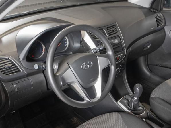 Hyundai Solaris I с пробегом 2011 года, цена 600 600 рублей, 218131 км, седан, Автокод Объявления