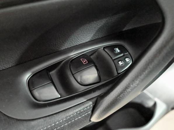 Nissan Qashqai II с пробегом 2015 года, цена 1 350 000 рублей, 79171 км, внедорожник, Автокод Объявления