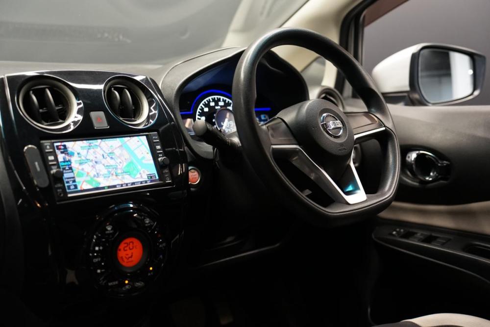 Nissan Note II Рестайлинг Крым  - изображение 18
