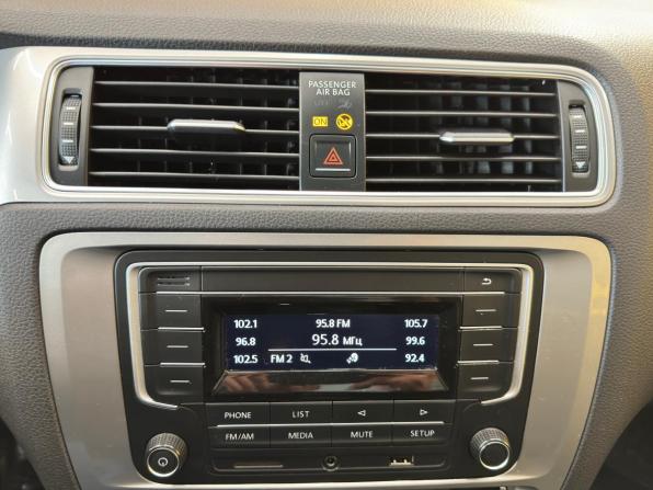 Volkswagen Jetta VI Рестайлинг с пробегом 2017 года, цена 1 549 000 рублей, 76000 км, седан, Автокод Объявления