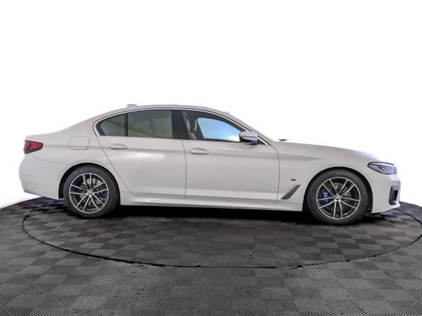 BMW 5 серии VII (G30/G31/G38) Рестайлинг с пробегом 2021 года, цена 4 600 000 рублей, 43290 км, седан, Автокод Объявления