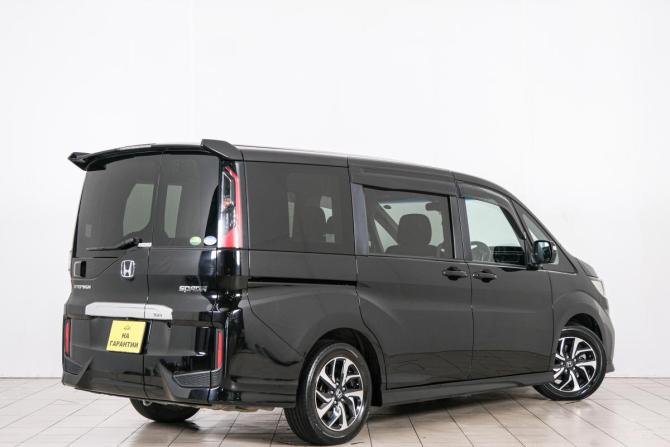 Honda Stepwgn V Рестайлинг с пробегом 2019 года, цена 2 499 000 рублей, 56111 км, минивэн, Автокод Объявления