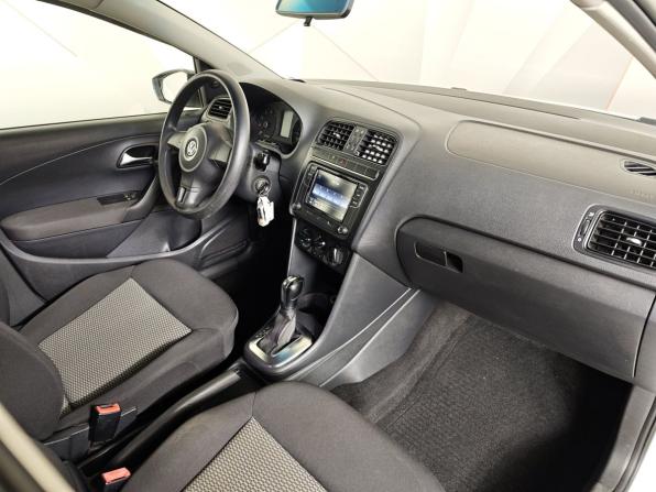 Volkswagen Polo V с пробегом 2010 года, цена 597 000 рублей, 267916 км, хэтчбек, Автокод Объявления